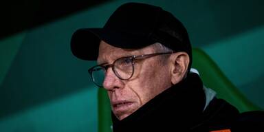 So reagiert Peter Stöger auf die "Trainer raus"-Rufe