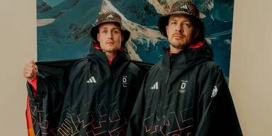 Mama kleidet ein? Deutsche Olympia-Stars mit peinlichem Angler-Outfit