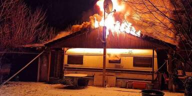 Gartenhütte brannte aus