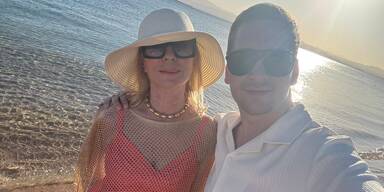 Wow! Gerda Rogers (83) sendet Bikini-Grüße zu Weihnachten