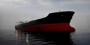Versicherungskosten für Tanker steigen nach Angriffen 