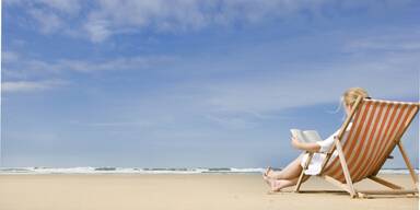 Lesen am Strand.jpg