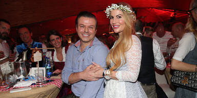 Frau von Promi-Manager stirbt im Whirlpool