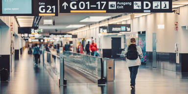 Junge Frau wollte 21 Kilo Cannabis durch Flughafen Wien schleusen