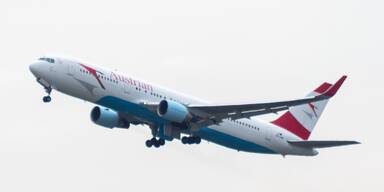 AUA Flieger 767