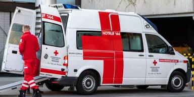 Nachbarin findet 63-Jährigen tot auf seinem Grundstück