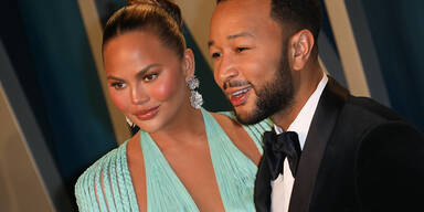 Chrissy Teigen ließ sich Namen ihres toten Sohnes tätowieren