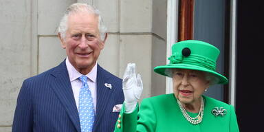 König Charles: Queen wäre "zutiefst beunruhigt"
