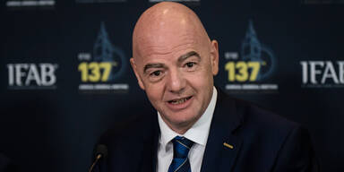 FIFA-Hammer: Infantino kündigt Regel-Revolution an