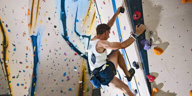 In Kletterhalle: Sportler (25) stürzte 4 Meter in die Tiefe