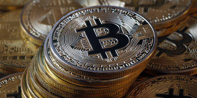 Bitcoin fällt unter 100.000 US-Dollar