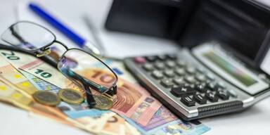 Swiss Life Select: Nur jeder Zweite fühlt sich finanziell selbstbestimmt