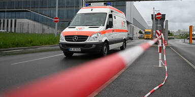  Brutal: Mann (66) stach auf gleichaltrige Ehepartnerin ein