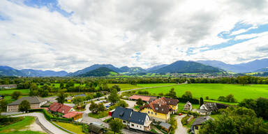 Lag tot im Stall – Rettung findet toten Bauern (80)