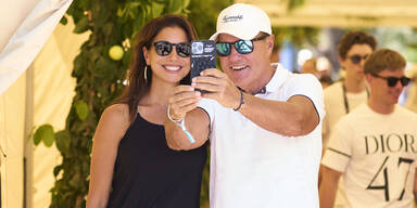 Dieter Bohlen filmt seine Frau unter der Dusche – und postet den Clip!