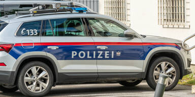 Messer, Faustschläge: Polizei sucht Schlägertrupp