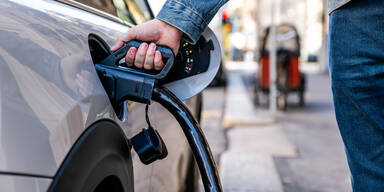Mariahilf überholt alle: Österreichs erster Bezirk mit mehr als 50 Prozent E-Autos