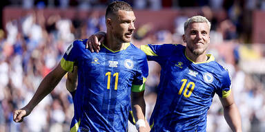 Bosnien schlägt San Marino 6:0! Dzeko mit Doppelpack