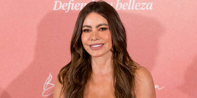 Statt  Emmy Awards: Sofía Vergara landet in der Notaufnahme!