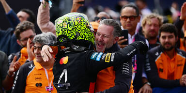 Silverstone-Schock: Norris verletzt sich bei Siegesfeier