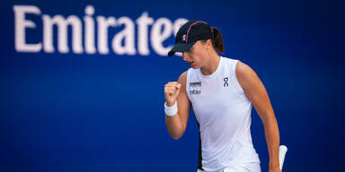 Topfavoritin Swiatek nahm Auftakthürde bei US Open locker