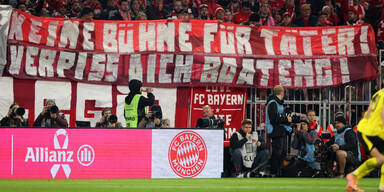 »Verpiss dich«: Bayern-Fans protestieren gegen Boateng-Rückkehr