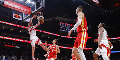Masken-Mann Pöltl legt Traumstart in die NBA-Saison hin