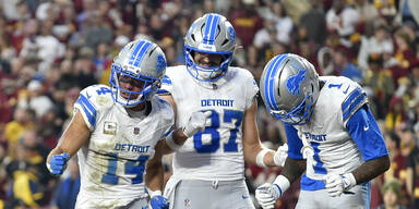 Football-Eklat: NFL-Star wegen Trump-Geste auf dem Feld ins Gesicht geschlagen 