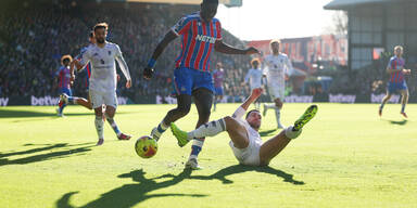 Kurioser Elfer, Pannen-Goalie: Glasner-Pleite gegen United