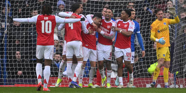 Manchester United raus: Arsenal ohne Probleme weiter