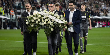 Gänsehaut: Juve-Legenden erweisen Manninger die letzte Ehre