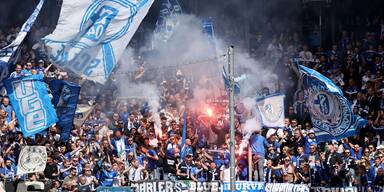 Aufstiegsparty: Platzsturm-Verbot für Schalke-Fans