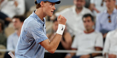 Sinner und Sabalenka weiter - Medwedew out