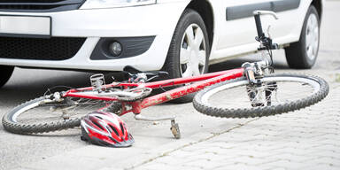13-jährige Radfahrerin stirbt bei Crash mit Pkw