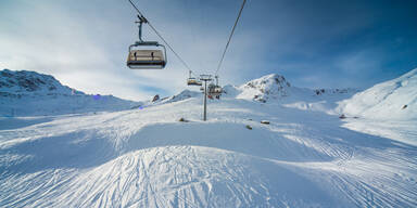 Extrem-Sturm legt Seilbahn und Skilifte lahm 