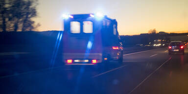Ungar wollte wenden: Ein Toter bei Crash auf Bundesstraße
