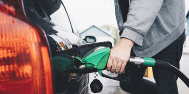 "Unverhältnismäßig" - AK tobt wegen Spritpreisen 