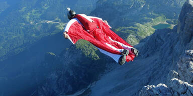 Wingsuit-Unfall: Schweizerin (32) kämpft um ihr Leben