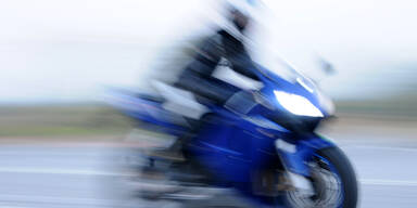 83 km/h zu schnell – Polizei stoppt Teenie-Biker-Gang