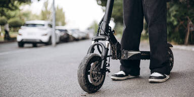 Bande raubte Scooter-Buben (13) die Bankomatkarte