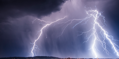 Gewitter-Front_Header.png