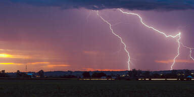 Dienstag sonnig und warm, doch HIER herrscht Gewitter-Gefahr