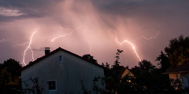 HIER ist jetzt mit der nächsten Gewitter-Front zu rechnen