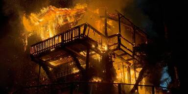 Ferienhütte in Flammen: 84-Jähriger konnte sich retten