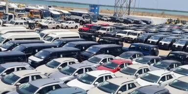 Tausende Luxusautos stranden auf kleiner Insel in Afrika