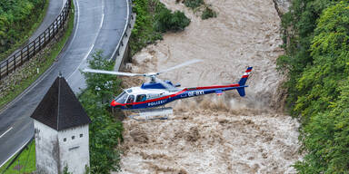 Hubschrauber des BM.I im Vellachtal.JPG