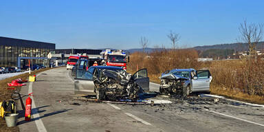 Brutaler Frontal-Crash fordert zwei Todesopfer 