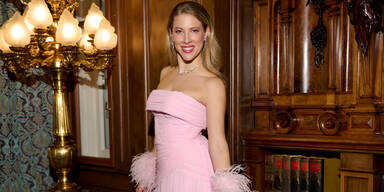 Maria Angelini Santner: Mit Traumrobe und Swarovski zum Opernball