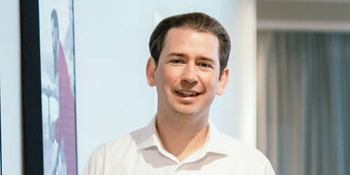 Seltene Einblicke: Sebastian Kurz teilt zu Konstantins 4. Geburtstag einen niedlichen Clip