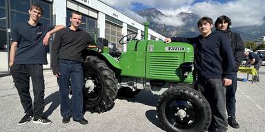 Licht ins Dunkel:ÖBB-Lehrlinge restaurierten Steyr-Traktor